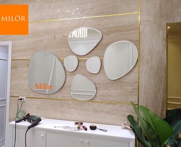 Phòng tắm nổi bật với gương đèn led Milor